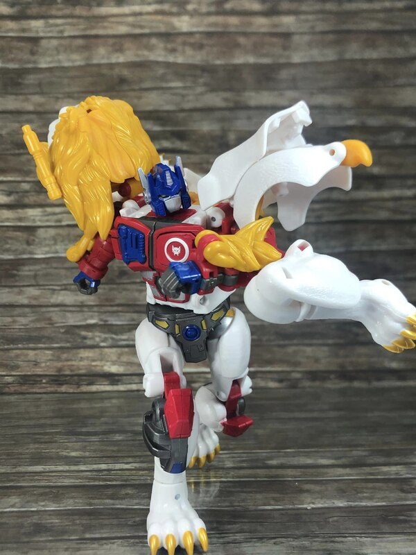 Compared Image Of Transformers Legacy Evolution Leo Prime  (4 of 13)